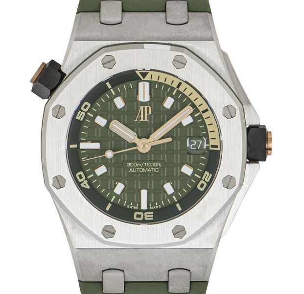 Audemars Piguet Royal Oak Offshore 15720ST.OO.A052CA.01